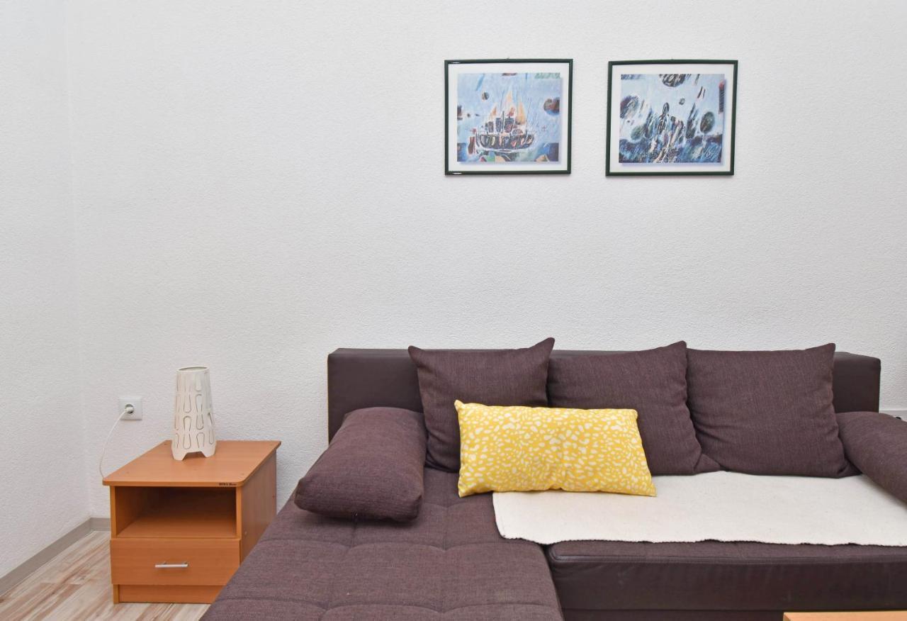 Apartments Despot Tucepi Bagian luar foto