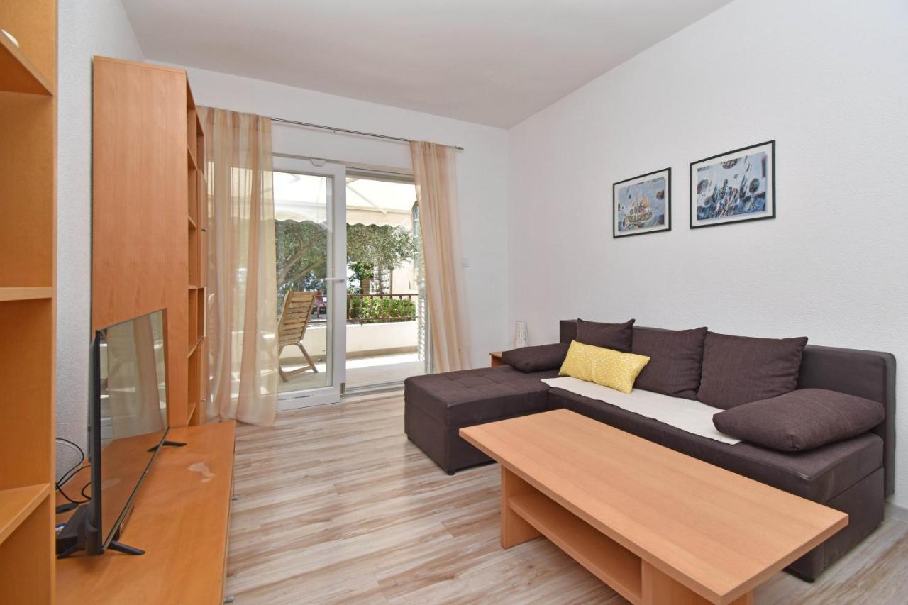Apartments Despot Tucepi Bagian luar foto