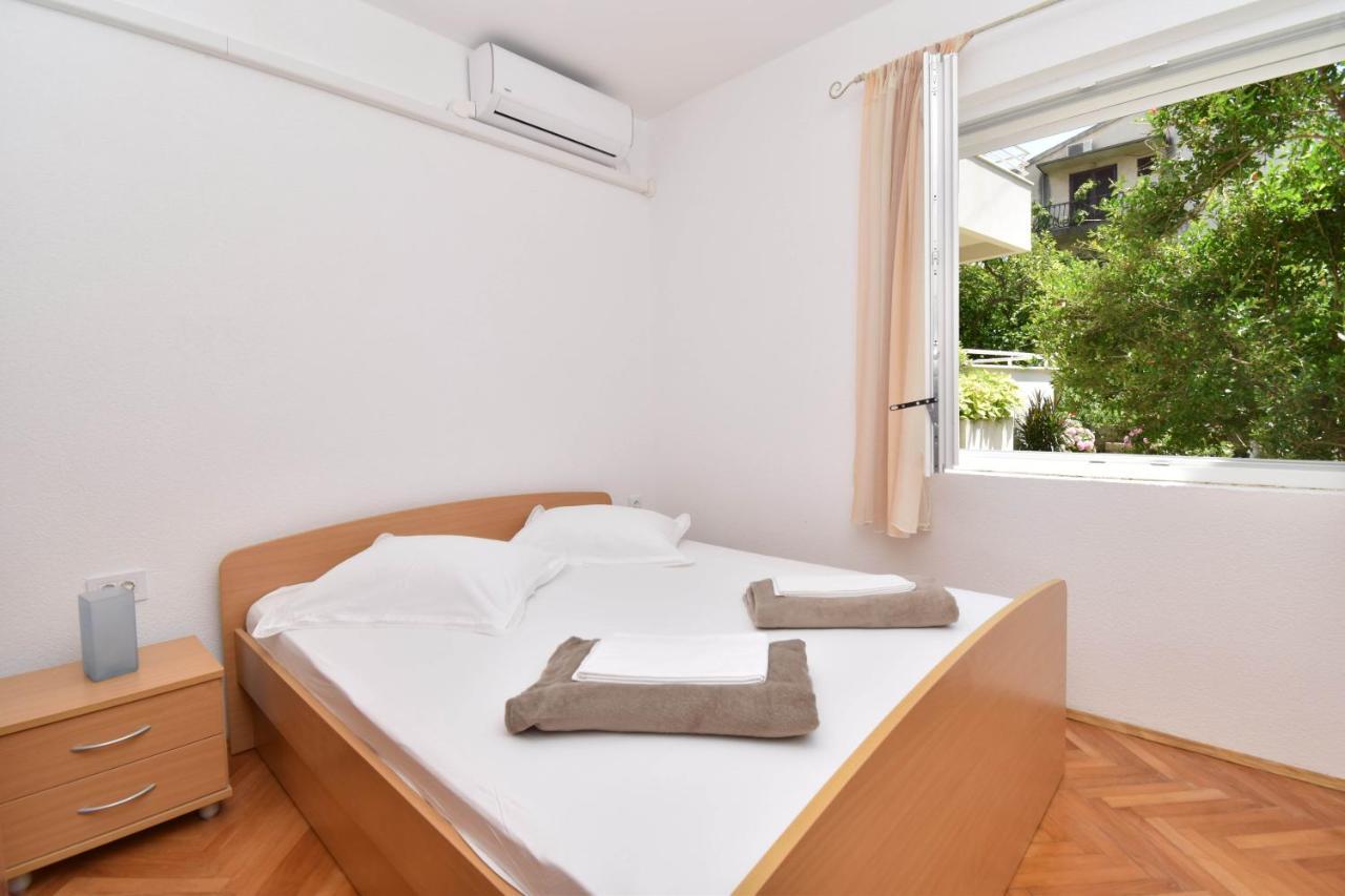 Apartments Despot Tucepi Bagian luar foto