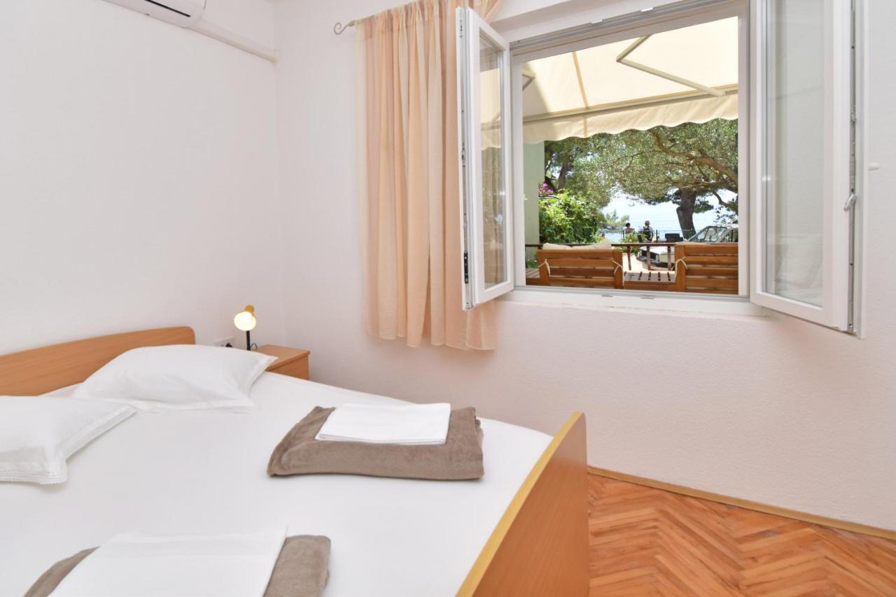 Apartments Despot Tucepi Bagian luar foto