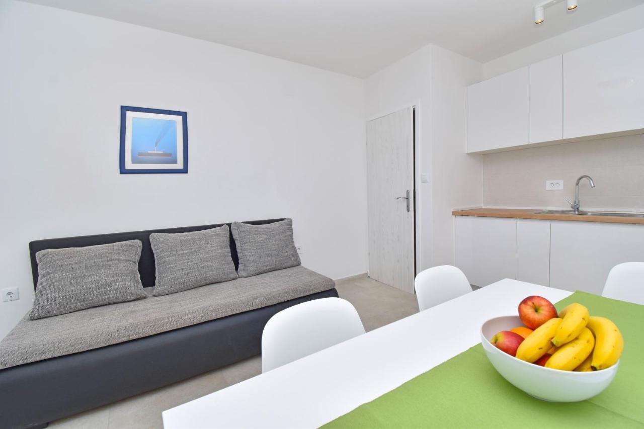 Apartments Despot Tucepi Bagian luar foto