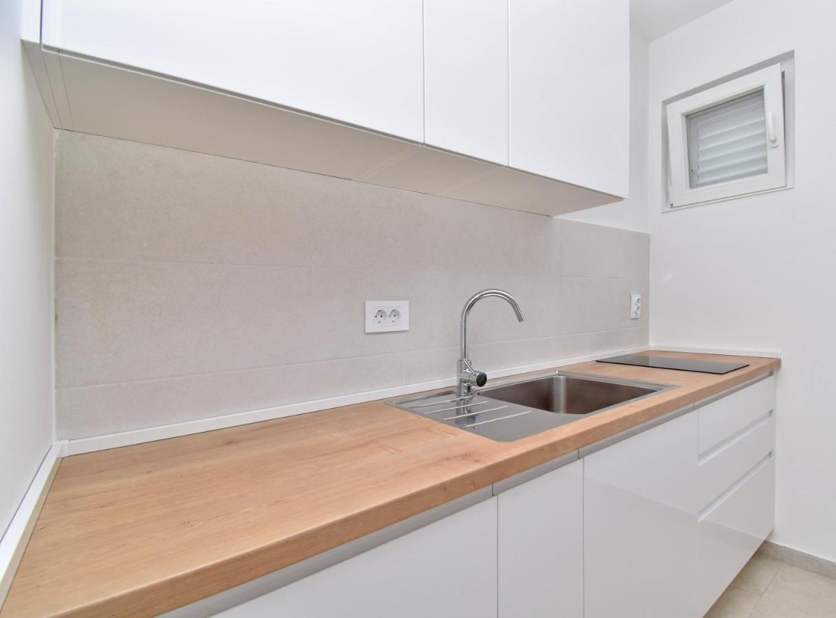 Apartments Despot Tucepi Bagian luar foto
