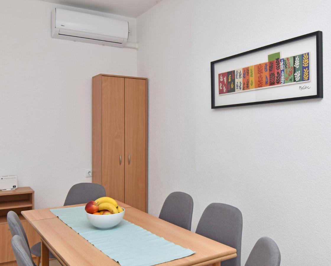 Apartments Despot Tucepi Bagian luar foto