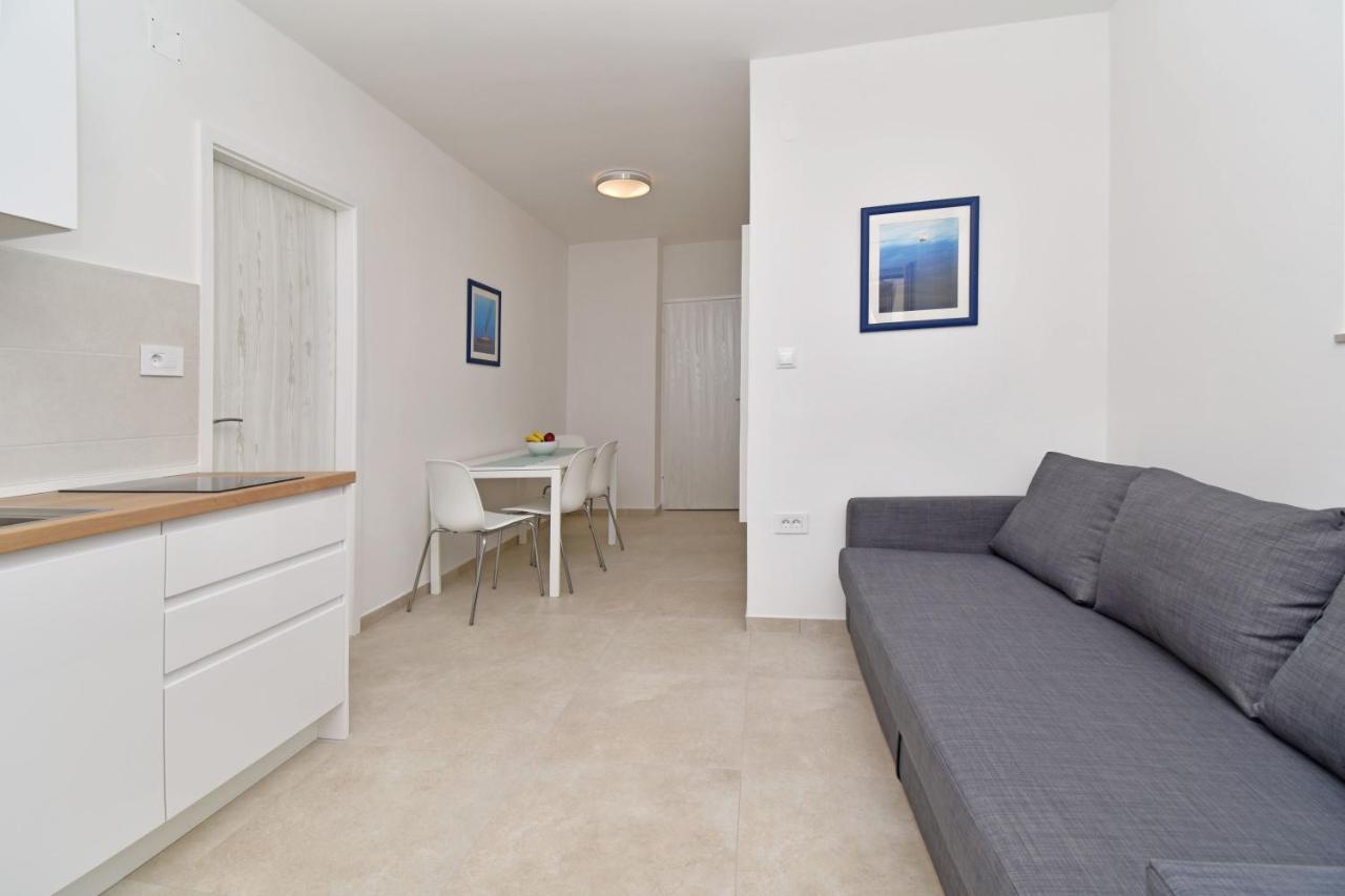 Apartments Despot Tucepi Bagian luar foto